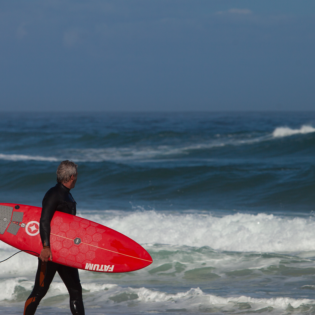 Van der Waal - urfing at Martim home spot in Lisbon